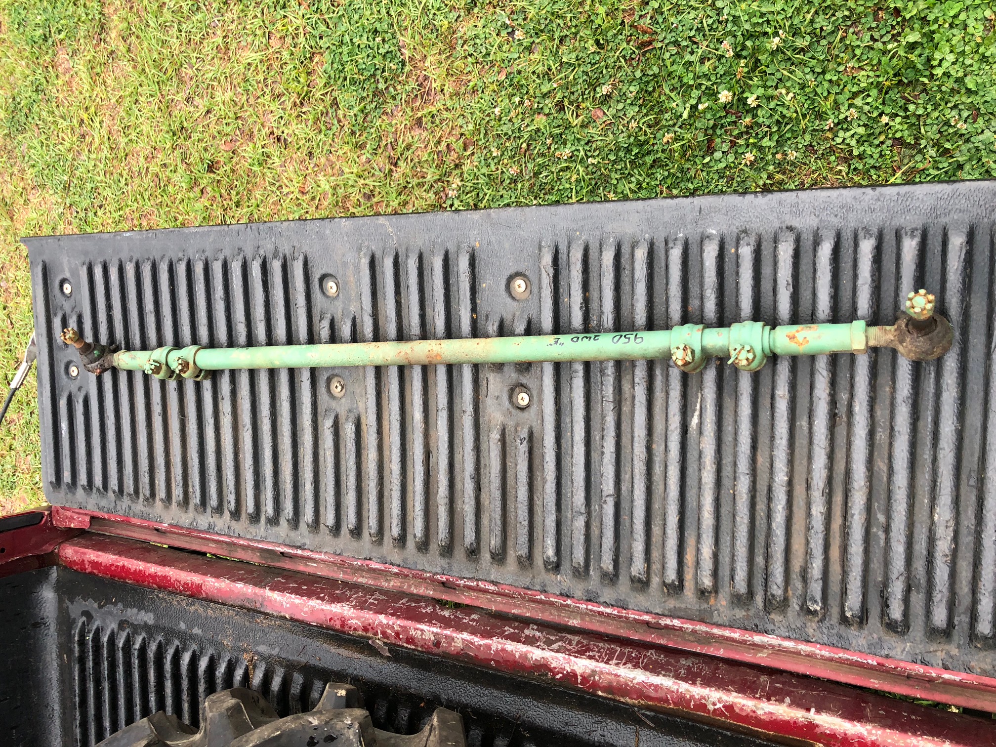Tie Rod Assembly ( Used ) CH11153.A JD950 2WD